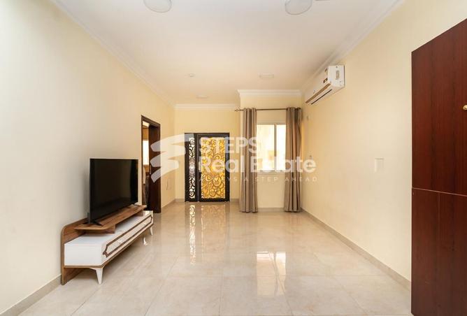 931138 - Property Image 2
