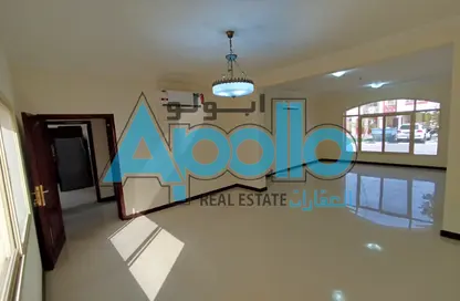 Villa - 3 Bedrooms - 4 Bathrooms for rent in Al Aziziyah - Al Aziziyah - Doha