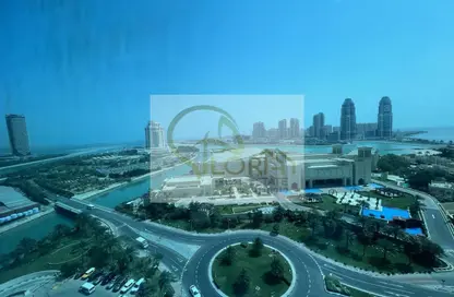 شقة - 2 غرف نوم - 4 حمامات للبيع في برج زجزاج  ا - أبراج زجزاج - الخليج الغربي - الدوحة