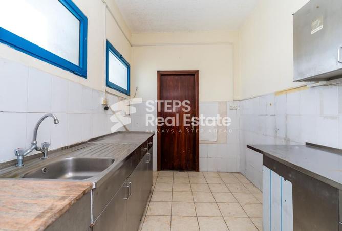 975764 - Property Image 3