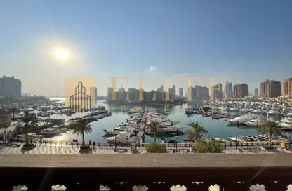 تاون هاوس - 2 غرف نوم - 3 حمامات للايجار في طريق بورتو الشرقي - بورتو أرابيا - جزيرة اللؤلؤة - الدوحة