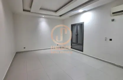 Apartment - 2 Bedrooms - 1 Bathroom for rent in Al Duhail - Al Duhail - Doha