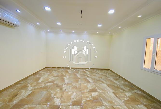 976863 - Property Image 2