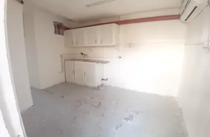 Apartment - Studio - 1 Bathroom for rent in Al Maamoura - Al Maamoura - Doha
