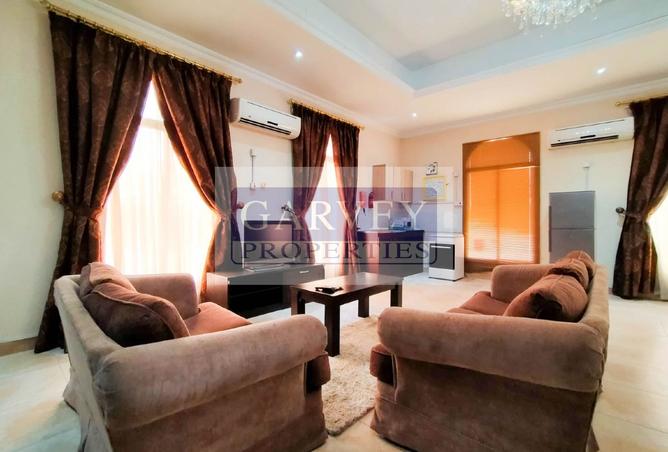 958553 - Property Image 2