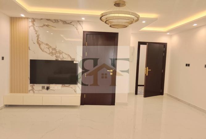 988765 - Property Image 2