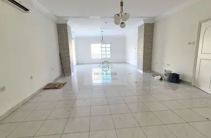 فيلا - 4 غرف نوم - 4 حمامات للايجار في سلاطة الجديدة - سلاطة - الدوحة