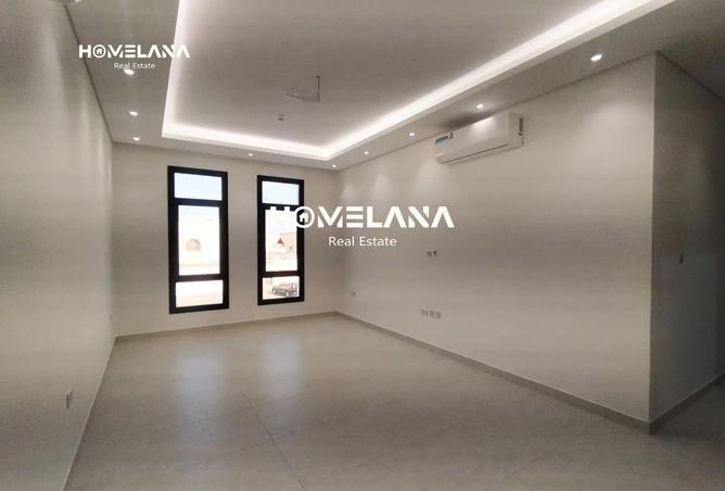 998738 - Property Image 2