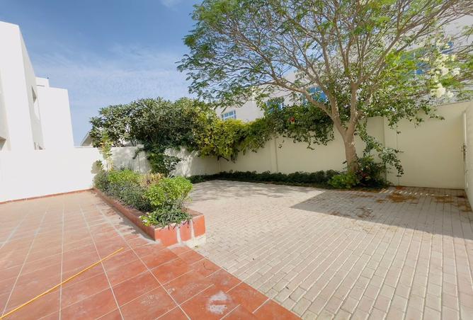 994887 - Property Image 2