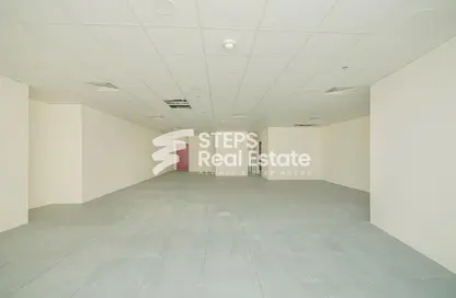 صورة لـ غرفة فارغة مساحات مكتبية - استوديو للايجار في شارع نجمه - نجمة - الدوحة ، صورة رقم 1
