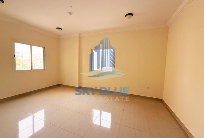 981127 - Property Image 2