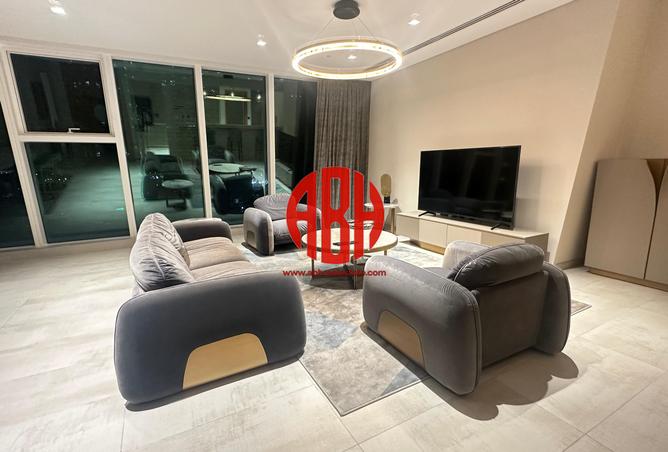 Apartment - 3 Bedrooms - 4 Bathrooms for rent in West Bay Tower - West Bay - West Bay - Doha