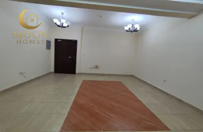 شقة - 2 غرف نوم - 2 حمامات للايجار في فريج عبد العزيز - فريج عبد العزيز - الدوحة