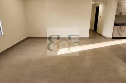 شقة - 3 غرف نوم - 2 حمامات للايجار في شارع نجمه - نجمة - الدوحة شقة - 3 غرف نوم - 2 حمامات للايجار في شارع نجمه - نجمة - الدوحة