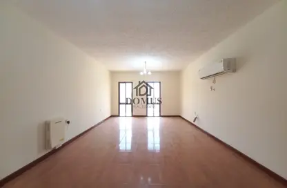Apartment - 2 Bedrooms - 1 Bathroom for rent in Tadmur Street - Old Airport Road - Doha