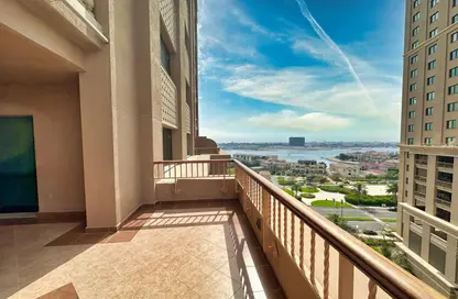 Apartment - 1 Bedroom - 2 Bathrooms for rent in Tower 3 - Porto Arabia - The Pearl Island - Doha