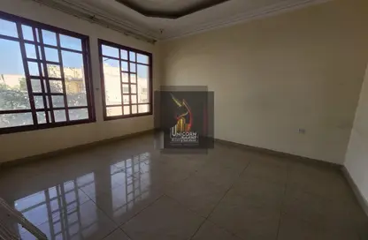 فيلا - 6 غرف نوم - 7 حمامات للايجار في فلل عين خالد - عين خالد - الدوحة