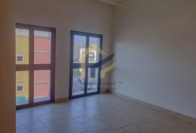 946832 - Property Image 2