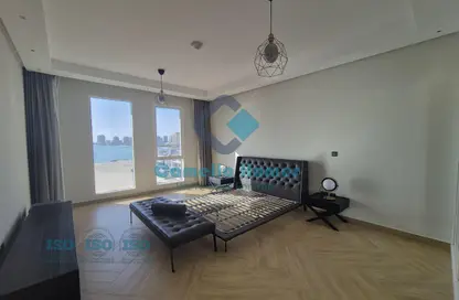 Apartment - 2 Bedrooms - 3 Bathrooms for rent in Viva West - Viva Bahriyah - The Pearl Island - Doha