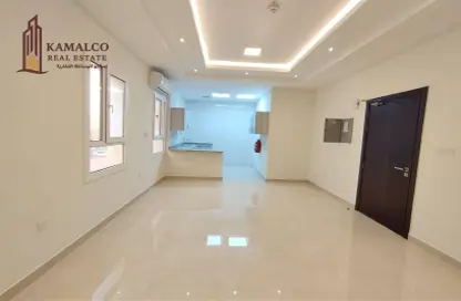 Apartment - 2 Bedrooms - 2 Bathrooms for rent in Al Mansoura - Al Mansoura - Doha