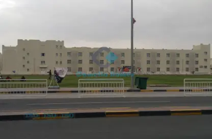 صورة لـ مبنى خارجي سكن عمال - استوديو - 1 حمام للايجار في طريق مسيمير - أبو هامور - الدوحة ، صورة رقم 1