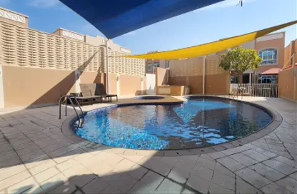 Compound - 5 Bedrooms - 5 Bathrooms for rent in Al Dana st - Muraikh - AlMuraikh - Doha