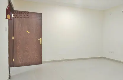 Apartment - 2 Bedrooms - 2 Bathrooms for rent in Al Muntazah Street - Al Muntazah - Doha