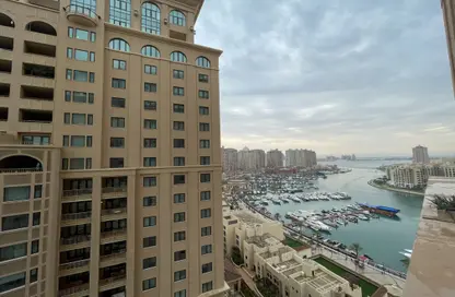 Apartment - 1 Bedroom - 2 Bathrooms for rent in Tower 18 - Porto Arabia - The Pearl Island - Doha