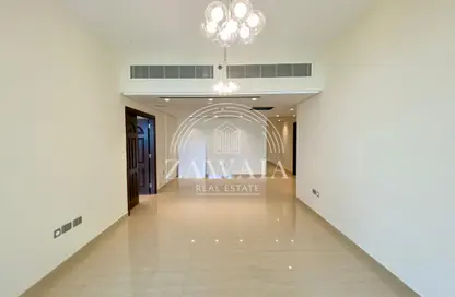 Apartment - 3 Bedrooms - 5 Bathrooms for rent in Viva West - Viva Bahriyah - The Pearl Island - Doha