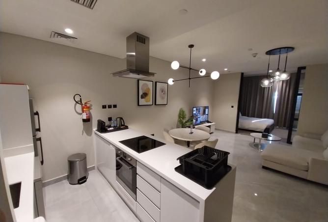 990374 - Property Image 2