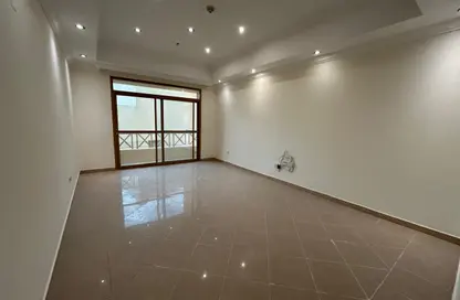 شقة - 2 غرف نوم - 2 حمامات للايجار في شارع الزبير بكار - السد - الدوحة