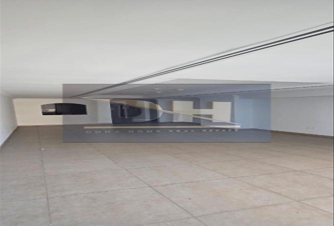 955129 - Property Main Image