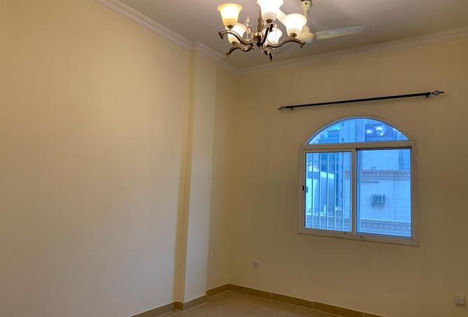 956179 - Property Image 3