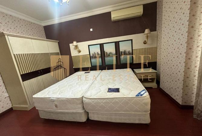 968077 - Property Image 3