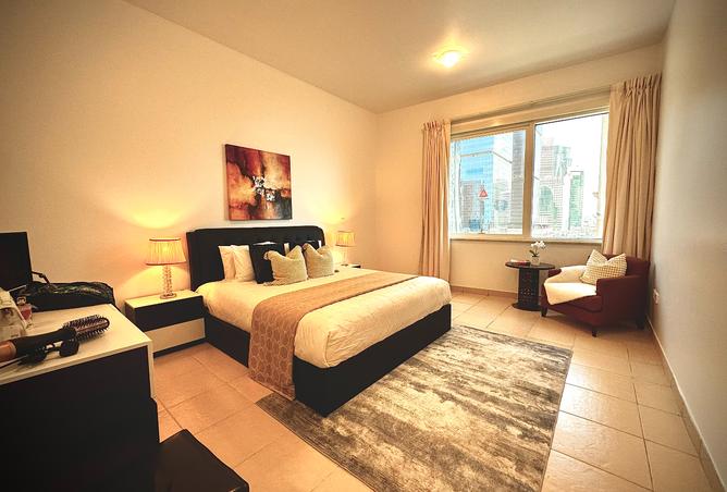 819212 - Property Image 2