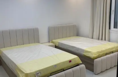 Apartment - 2 Bedrooms - 2 Bathrooms for rent in Umm Ghuwalina - Umm Ghuwailina - Doha