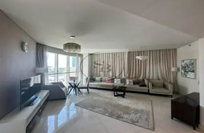 Living Room image for: Apartment - 1 Bedroom - 2 Bathrooms for rent in Burj DAMAC Marina - Marina District - Lusail, Image 1