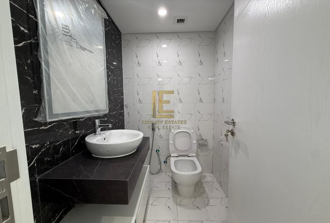882228 - Property Image 3