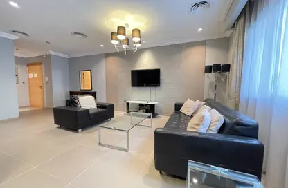 Apartment - 1 Bedroom - 2 Bathrooms for rent in Al Sadd Road - Al Sadd - Doha