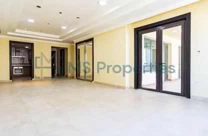 Apartment - 2 Bedrooms - 3 Bathrooms for rent in West Porto Drive - Porto Arabia - The Pearl Island - Doha