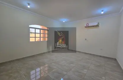 سكن الموظفين - استوديو - 2 حمامات للايجار في أم صلال علي - أم صلال على - الدوحة