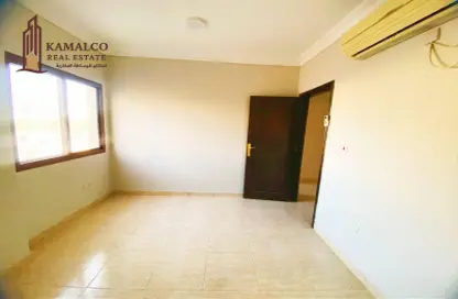 Apartment - 2 Bedrooms - 2 Bathrooms for rent in Al Muntazah Street - Al Muntazah - Doha