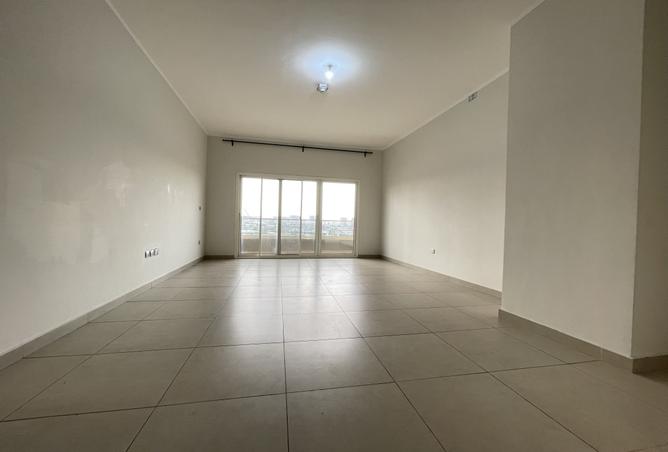 990643 - Property Image 2