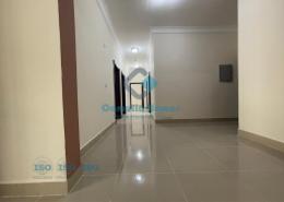 شقة - 3 غرف نوم - 2 حمامات للكراء في شارع عاصم بن عمر - المنصورة - الدوحة