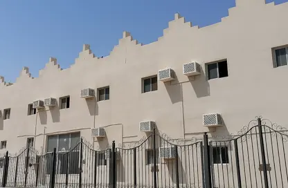 سكن عمال - استوديو - 8 حمامات للايجار في المنطقة الصناعية - المنطقة الصناعية - الدوحة
