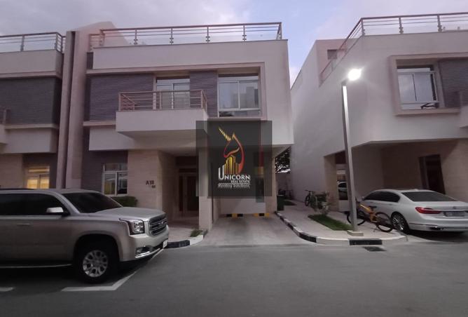 885012 - Property Image 3