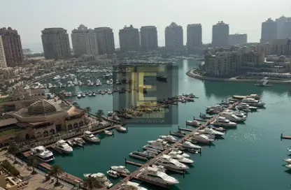 Apartment - 1 Bedroom - 2 Bathrooms for rent in West Porto Drive - Porto Arabia - The Pearl Island - Doha