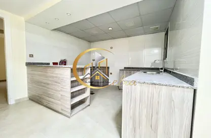 Apartment - 2 Bedrooms - 3 Bathrooms for rent in Al Mansoura - Al Mansoura - Doha