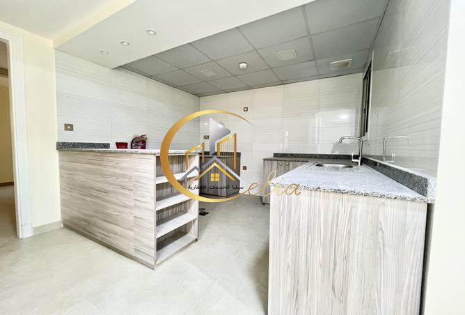 949805 - Property Main Image
