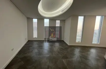 شقة - 3 غرف نوم - 4 حمامات للايجار في سلاطة القديمة - سلاطة - الدوحة